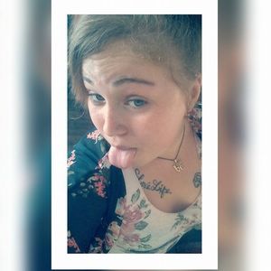 Meet your Posher, Courtney