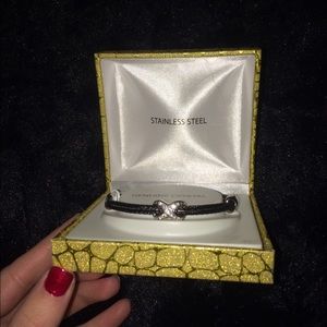 New gorgeous infinity bracelet