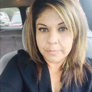 Meet your Posher, Lydia