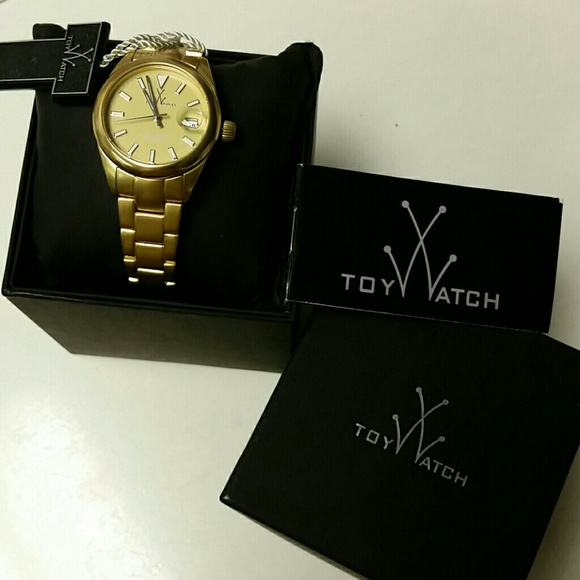 New Gold Tone Toy Watch - Picture 2 of 4