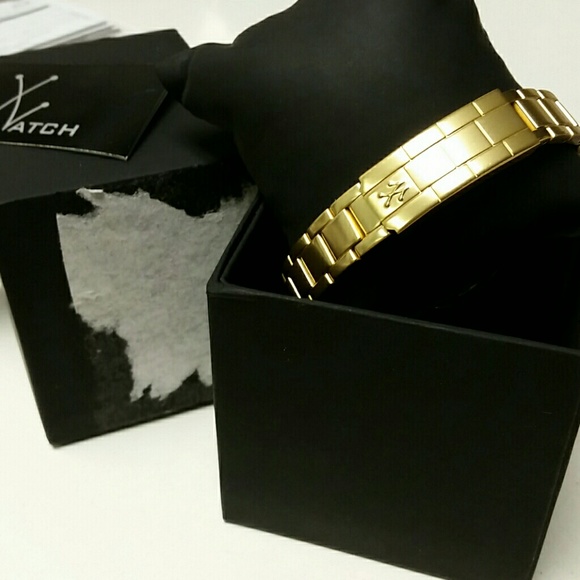 New Gold Tone Toy Watch - Picture 3 of 4