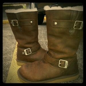 Brown leather Ugg boots