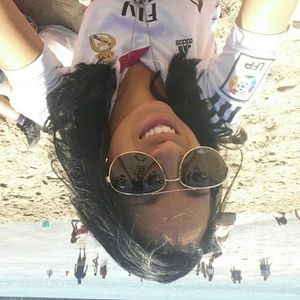 Meet your Posher, Julia