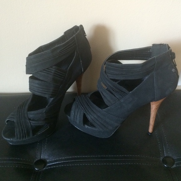 Black Wrap Heels - Picture 1 of 3