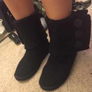 Black knit uggs