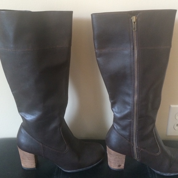 Dark Brown Boots - Picture 1 of 3
