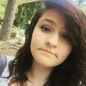 Meet your Posher, Jenn