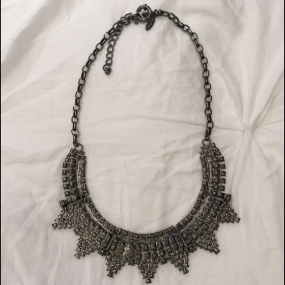 Amelie Crystal Statement Necklace - Picture 4 of 4