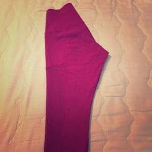 Lulu lemon size 6 crop pants