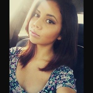 Meet your Posher, Vanessa