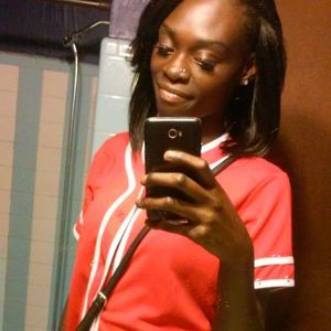Meet your Posher, Kendra