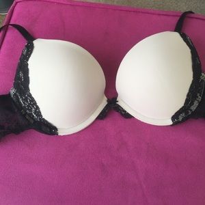 Victoria Secret bra!!