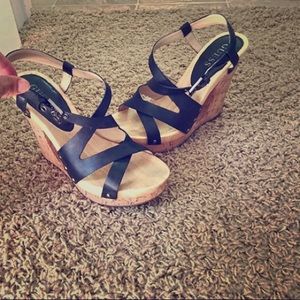 Guess wedges