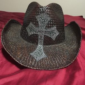 Woven cowgirl hat w/rhinestone cross