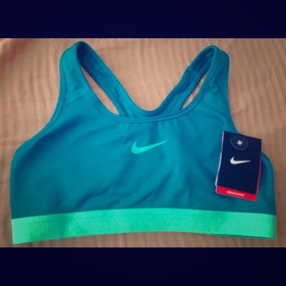 NWT Nike Pro classic sports bra, Sz M