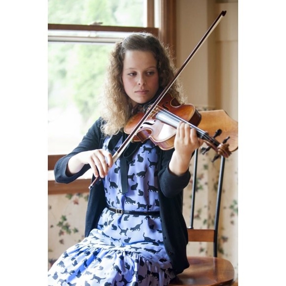 Meet your Posher, Carrie - Picture 3 of 3