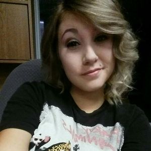 Meet your Posher, Holly