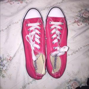 PINK CONVERSE SIZE 10 IN WOMENS
