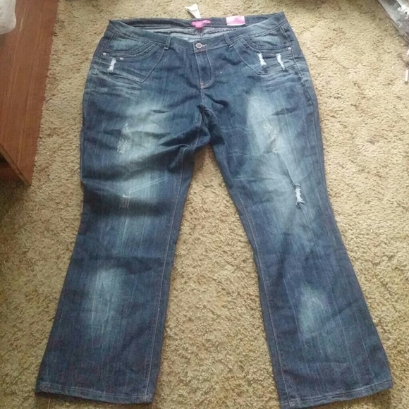 NWT! Distressed Jeans