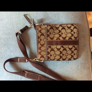 COACH OVER THE SHOULDER BAG