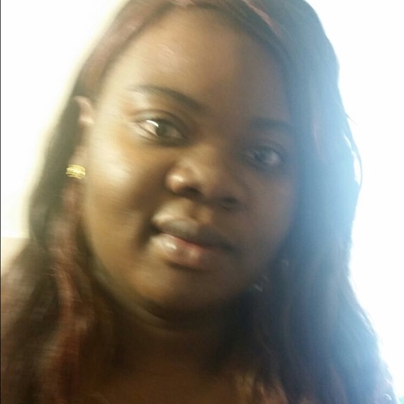 Meet your Posher, Alexandra - Picture 1 of 1