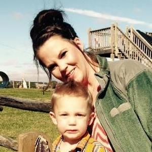 Meet your Posher, Jennifer