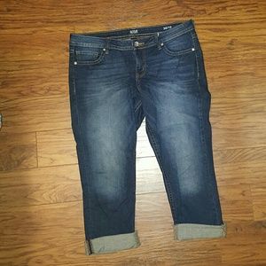 A.N.A. Jean Capris size 30/10