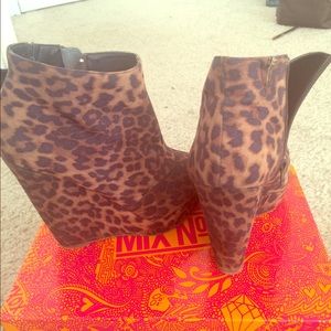 Leopard print  Wedge ankle boots