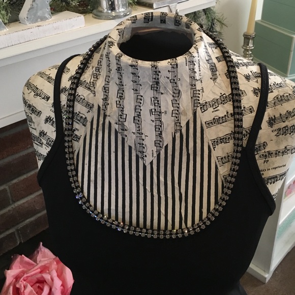 SOLD❌❌❌Express top - Picture 2 of 4