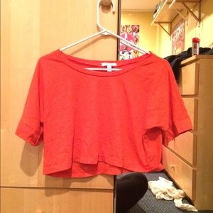 T-shirt crop top