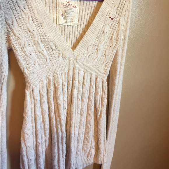 Hollister sweater