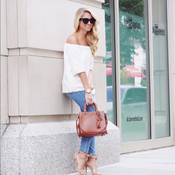 Meet Me! - Picture 2 of 4