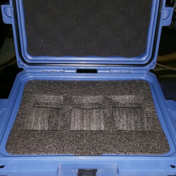 Invicta 3 slot dive case