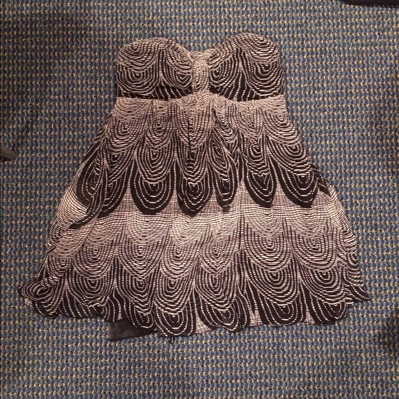 Adorable  peacock colored dress