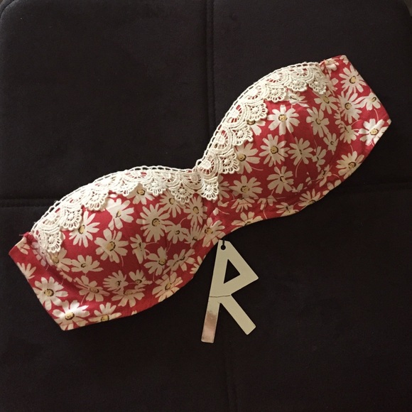 Rehab daisy bikini top 🌼