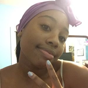 Meet your Posher, Arielle