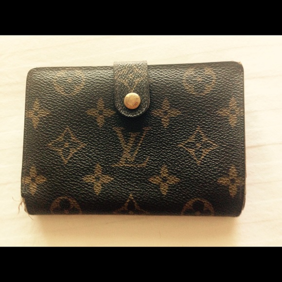 ❌SOLD❌Authentic Louis Vuitton wallet