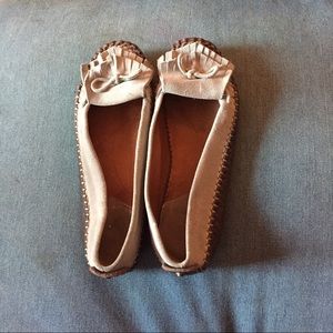 LUCKY BRAND MOCCASINS SIZE 8 IN WOMENS