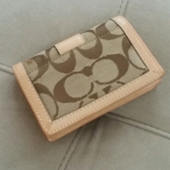 LSST DAY SALE. Authentic Vintage Coach ID Case - Picture 4 of 4