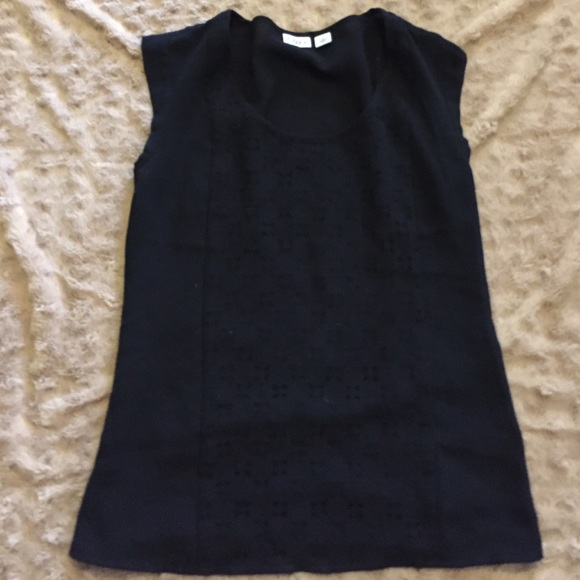 Black shirt!
