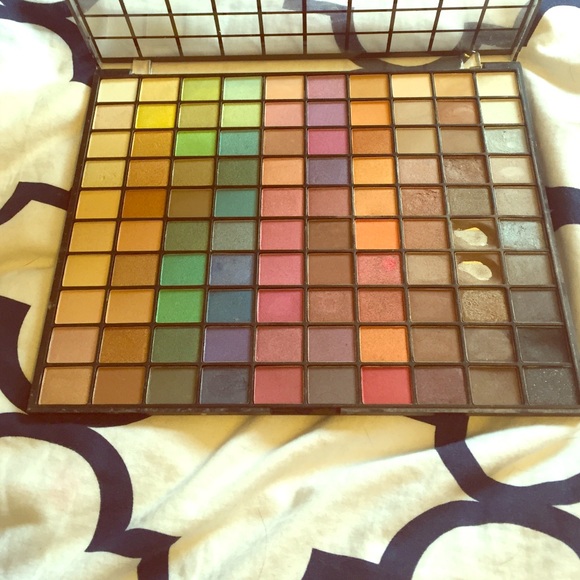 Elf 100 Eyeshadow Palette