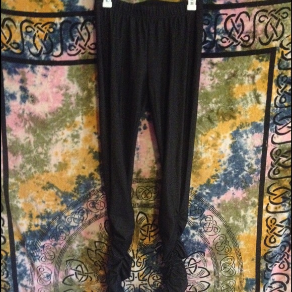 Black leggings