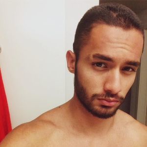 Meet your Posher, Aaron