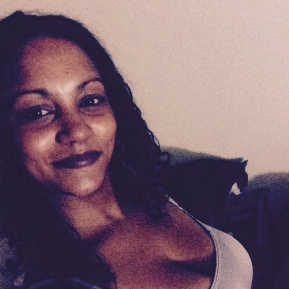 Meet your Posher, Quisha - Picture 4 of 4