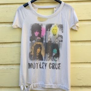 Mötley Crüe Chaser brand tee