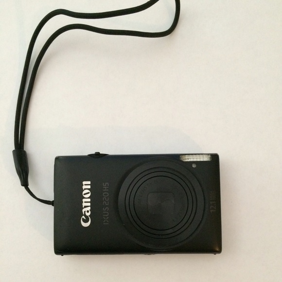 Canon IXUS 220 H5 camera
