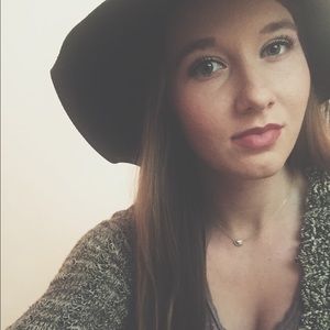 Meet your Posher, Savannah