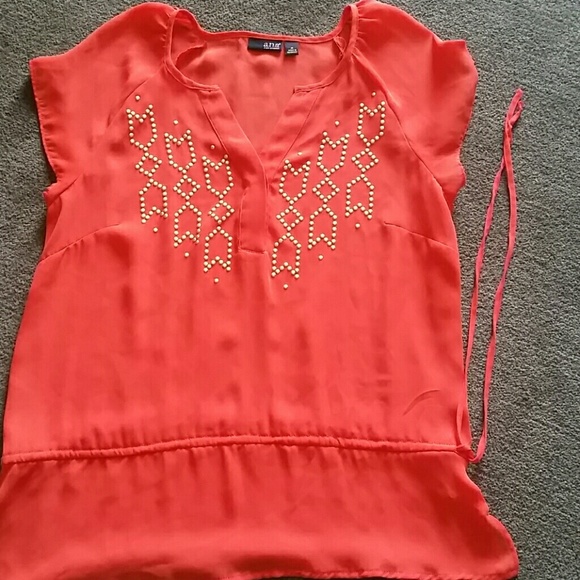 Super chic top!