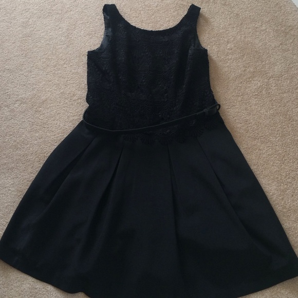 Black White House Black Market dress