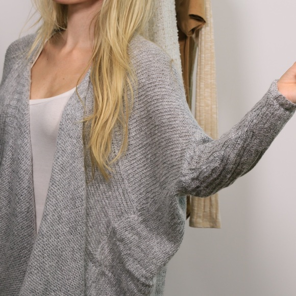 Cozy Gray Open Knitted Sweater - Picture 2 of 4